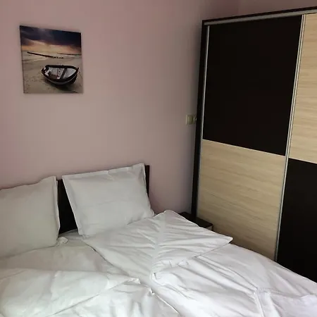 Sveti Nikola 3 *